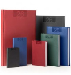 AGENDA 2026 DELTA INTEMPO GIORN. SA/DO ACCOPP. 15X21 BORDEAUX 7136DE30